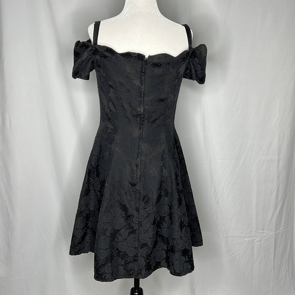 Algo-Ettes  vintage black damask scalloped mini dress with flared skirt - Picture 2 of 9